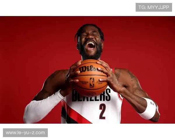 艾顿化身开拓者铁塔 内线统治力尽显