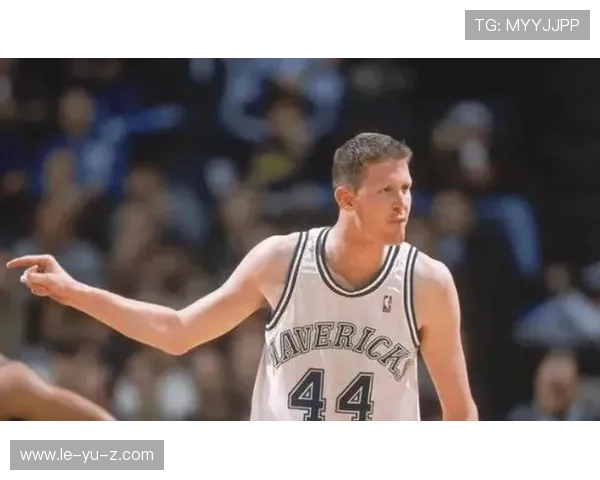 莫布里闪耀赛场,盖帽王称号实至名归 莫布里闪耀赛场,盖帽王称号实至名归